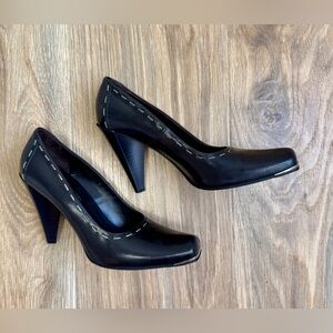 J PLINER Couture Black Oil Leather High Heel Classic Pump 8N (38) EUC